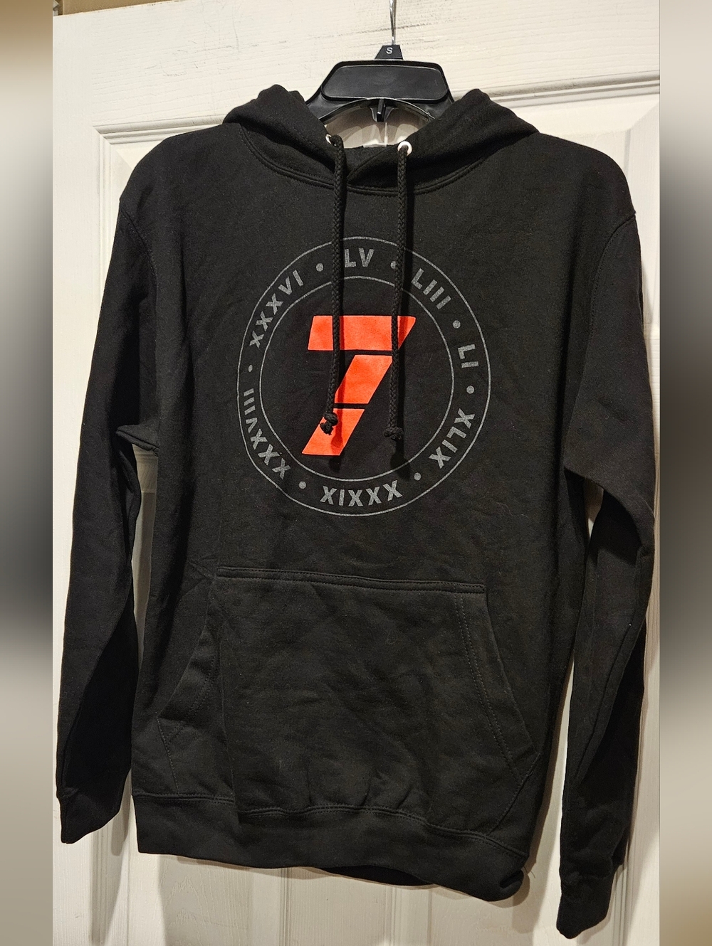 TB12 "7" HOODIE